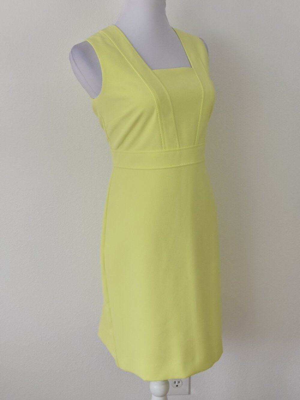 Ann Taylor Neon Chartreuse Shift Dress - 10P - Picture 9 of 11